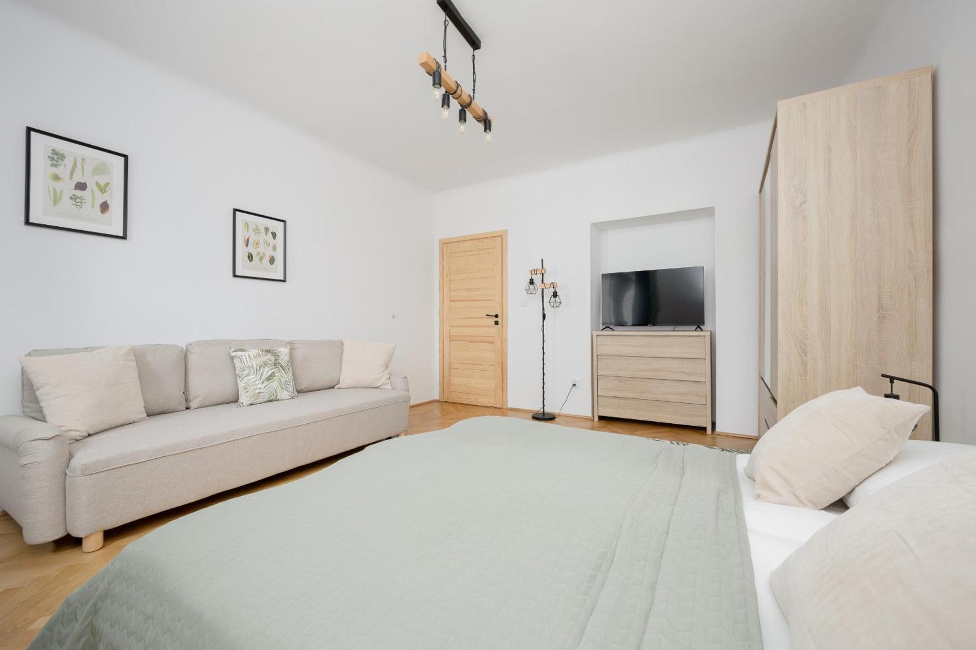 Spacious Apartment For 6 People Near The Old Town By Noclegi Renters Varšava Exteriér fotografie