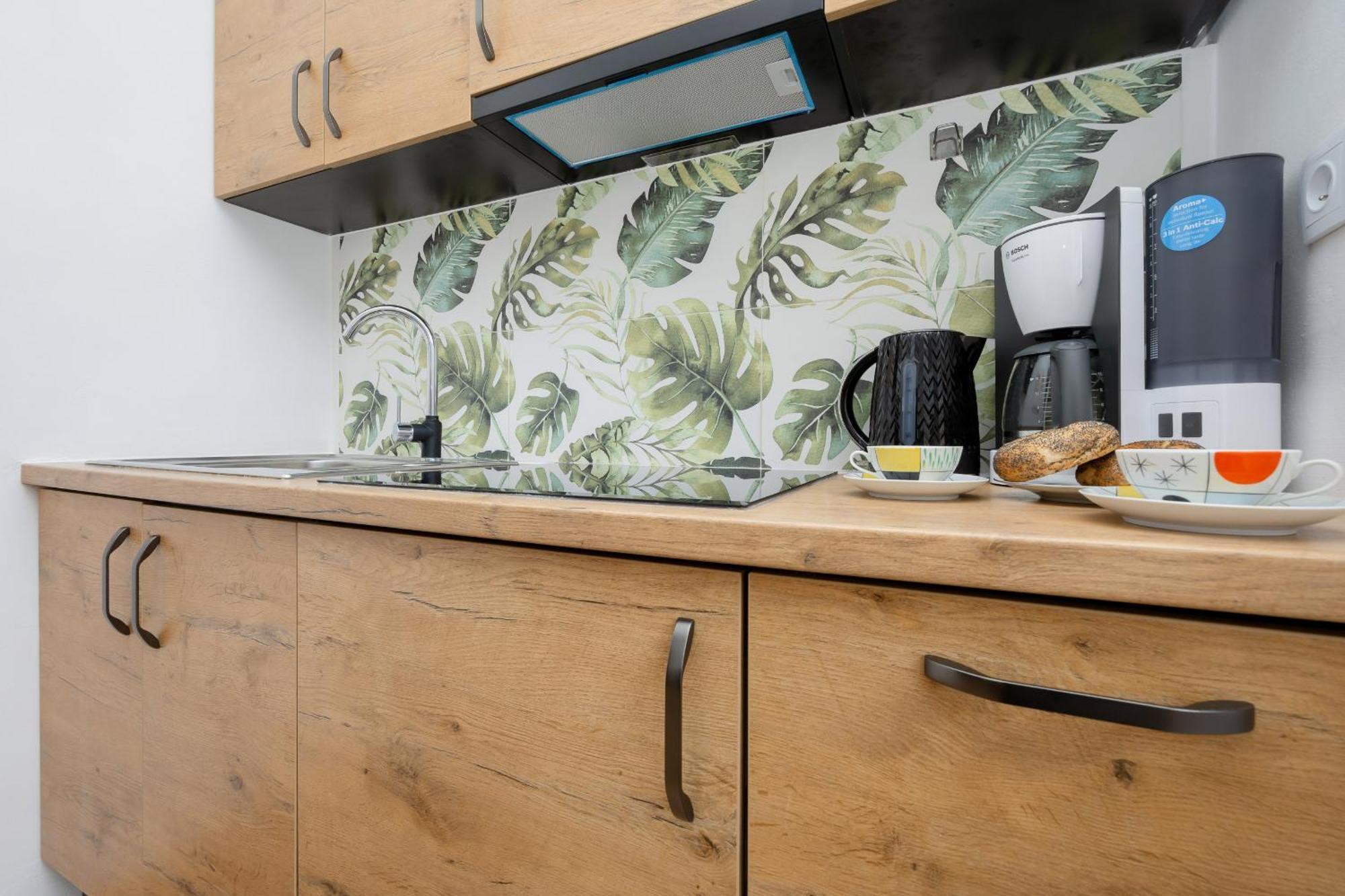 Spacious Apartment For 6 People Near The Old Town By Noclegi Renters Varšava Exteriér fotografie